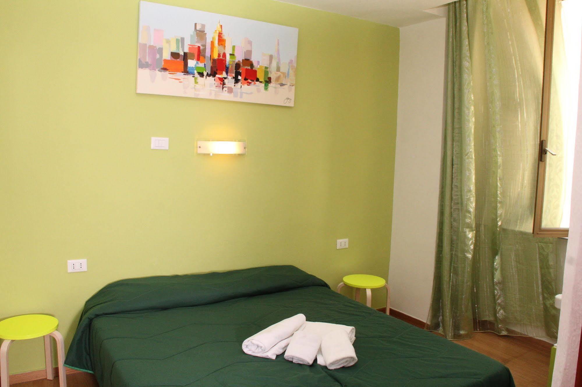 Freedom Traveller Hostal