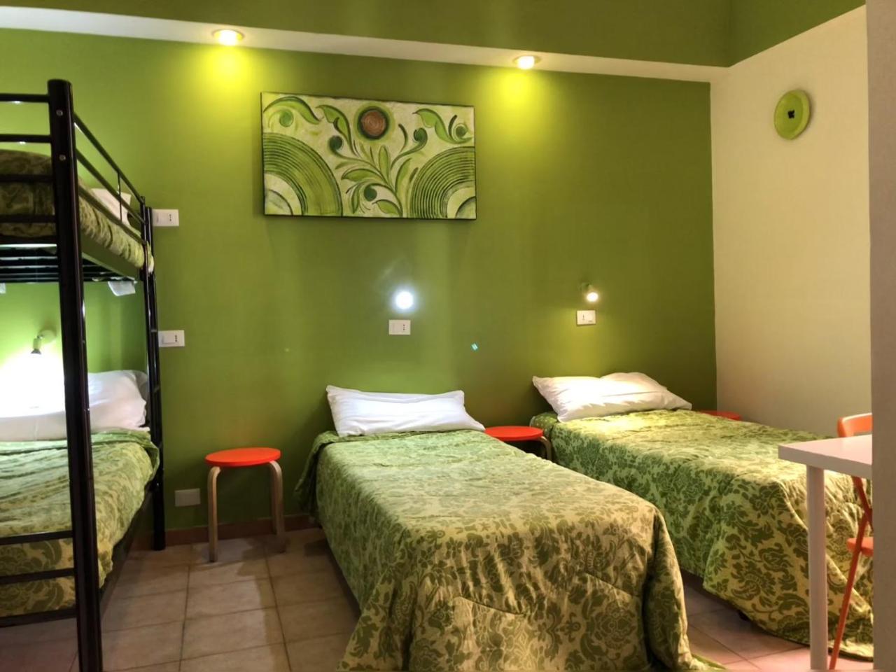 Freedom Traveller Hostal