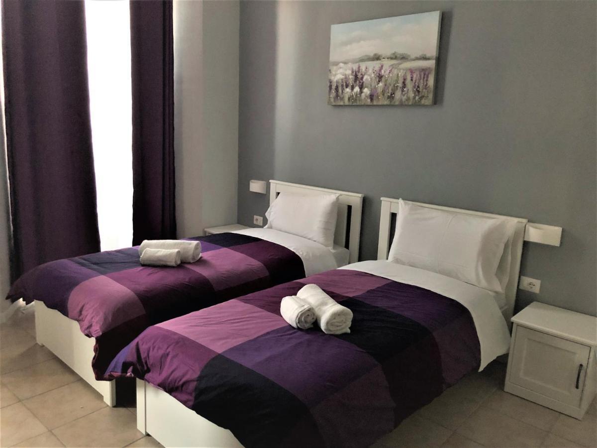 Freedom Traveller Hostal *